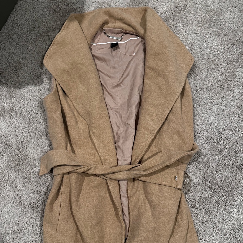 White | Black House Market Long Vest